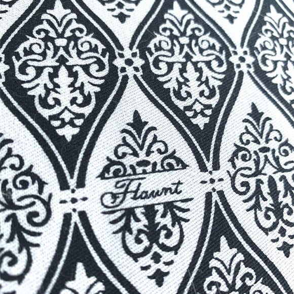 Flaunt tablet case NWOT black patent -black white print 10.5” x8 “ - Picture 3 of 3